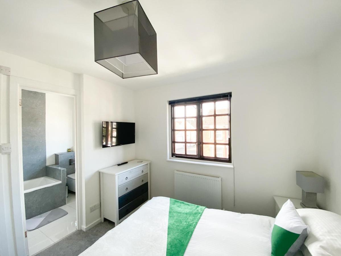 Harbourside House - Great Location - Parking - 2 En-Suites - Sleeps 5 Plus 1 Poole Exterior foto